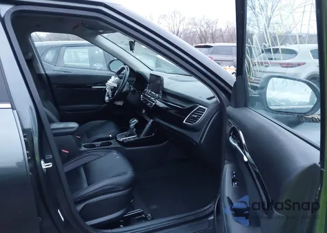 2023 Kia Seltos Ex z USA, uszkodzony, nr VIN KNDERCAA2P7417349